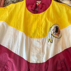 Vintage  official NFL APEX WASHINGTON REDSKINS windbreaker jacket